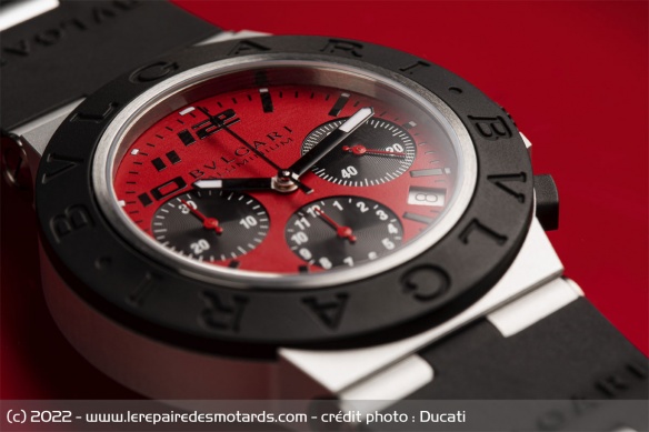 Le chronographe n'est produit qu'à 1000 exemplaires et est vendu 5000 euros Le chronographe n'est produit qu'à 1000 exemplaires et est vendu 5000 euros