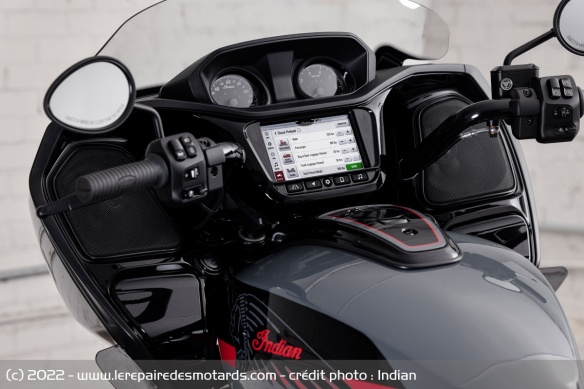 Ride Command, système audio, démarrage sans clé... les dotations restent haut de gamme Ride Command, système audio, démarrage sans clé... les dotations restent haut de gamme