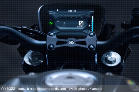La 125 reçoit le même compteur TFT que la MT-07