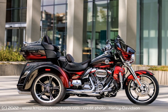 Harley-Davidson CVO Tri Glide Harley-Davidson CVO Tri Glide