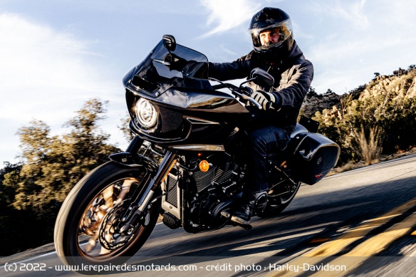 La Harley-Davidson Low Rider ST La Harley-Davidson Low Rider ST