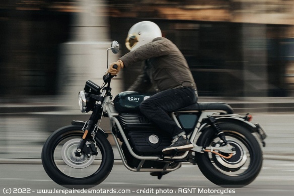La RGNT Scrambler revendique une vitesse maximale de 120 km/h La RGNT Scrambler revendique une vitesse maximale de 120 km/h