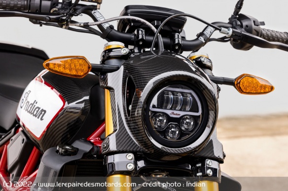 Phare avant de l'Indian FTR Championship Edition