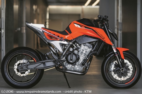 Le prototype KTM 790 Duke de 2016 Le prototype KTM 790 Duke de 2016