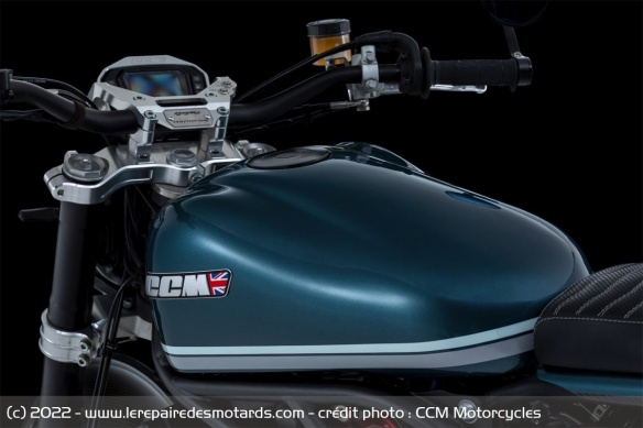 Moto CCM Classic Tracker