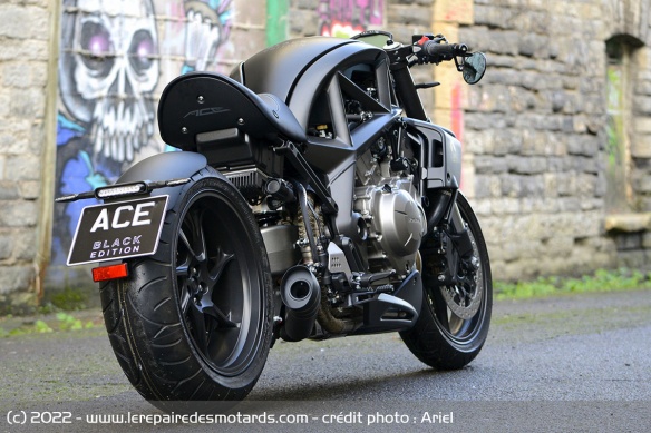 Roadster Ariel Ace Black Edition Roadster Ariel Ace Black Edition