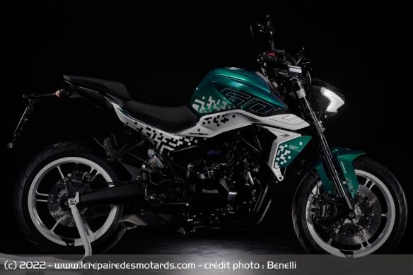 Roadster Benelli Tornado Naked Twin 500 Roadster Benelli Tornado Naked Twin 500