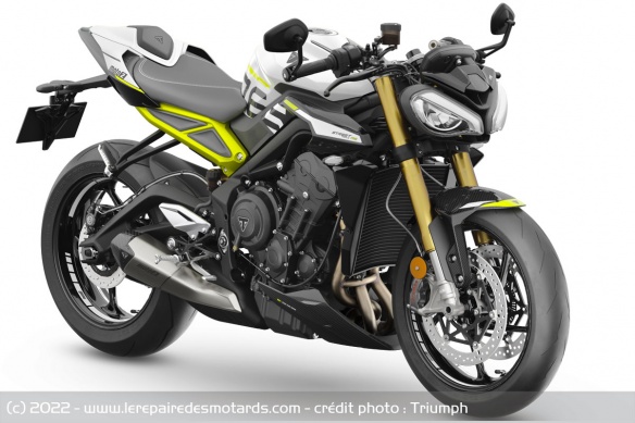 Comme la RS, la Moto2 Edition délivre 130 ch et 80 Nm Comme la RS, la Moto2 Edition délivre 130 ch et 80 Nm