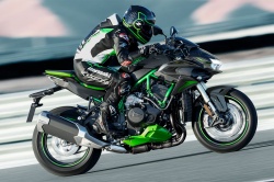 Roadsters Kawasaki Z H2 et SE 2023