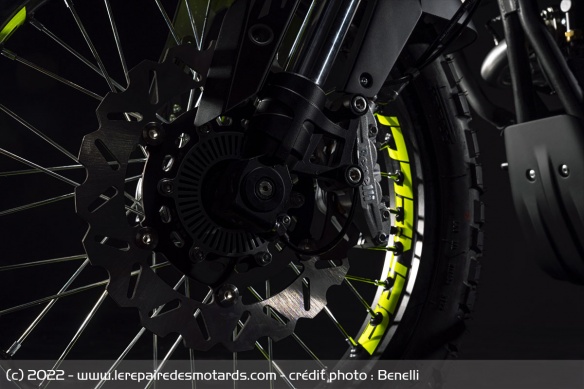 La BKX 250 se présente comme un trail polyvalent La BKX 250 se présente comme un trail polyvalent