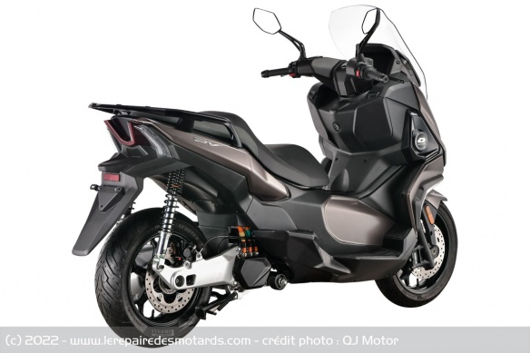 Scooter électrique QJ Motor Pv Scooter électrique QJ Motor Pv