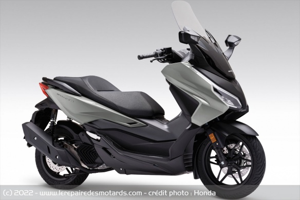 Honda Forza 125 gris Honda Forza 125 gris