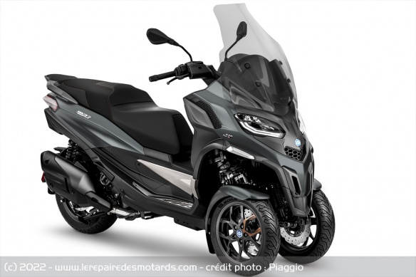 Scooter Piaggio MP3 530 HPE Exclusive Gris Titanio Mat