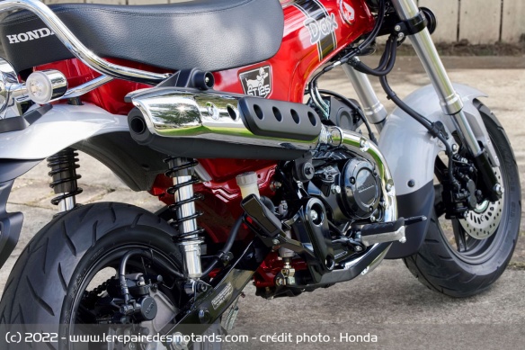 Silencieux du Honda ST125 Dax Silencieux du Honda ST125 Dax