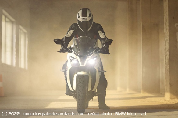La G 310 RR reprend directement l'habillage de la TVS Apache RR La G 310 RR reprend directement l'habillage de la TVS Apache RR
