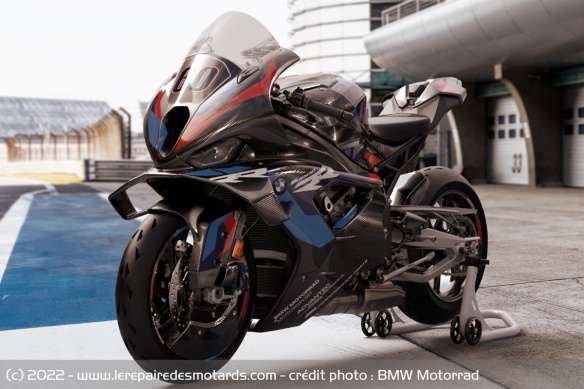 BMW M 1000 RR équipée du pack M Competition