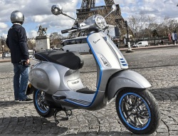 Paris interdit aux motos et scooters thermiques