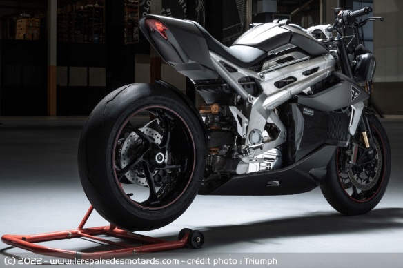 Triumph débute désormais les essais dynamique du prototype Triumph débute désormais les essais dynamique du prototype