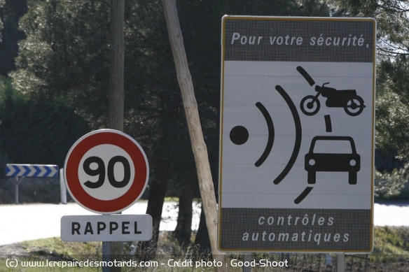 Suppression des panneaux de radars Suppression des panneaux de radars