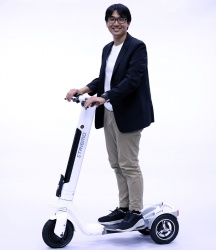 Honda mise sur la trottinette auto-stabilisée