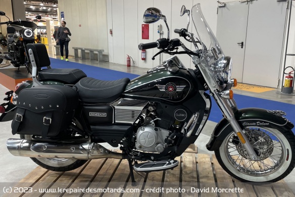 Tourer UM Renegade Classic 300 Tourer UM Renegade Classic 300