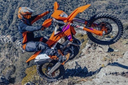 Enduros KTM EXC et EXC-F 2024 - Crédit photo : Rudi Schedl