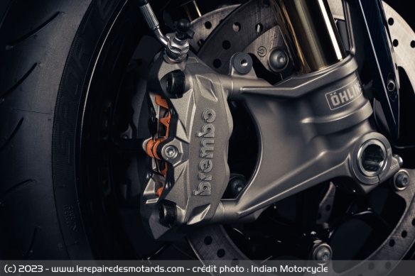 Freins Brembo de l'Indian FTR x 100% R Carbon Freins Brembo de l'Indian FTR x 100% R Carbon