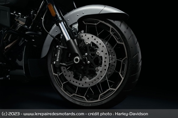 La CVO Street Glide reçoit des étriers radiaux Brembo La CVO Street Glide reçoit des étriers radiaux Brembo