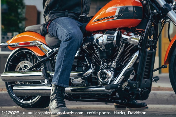 C'est le 3e Softail à hérité du V-Twin Milwaukee-Eight 117 C'est le 3e Softail à hérité du V-Twin Milwaukee-Eight 117