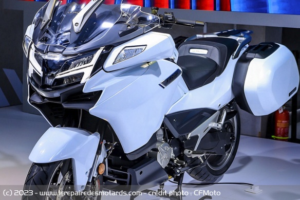 Routière CFMoto 1250TR-G 2023 Routière CFMoto 1250TR-G 2023