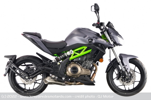 Le roadster QJ SRK 400 qui sert de base à la Harley Le roadster QJ SRK 400 qui sert de base à la Harley