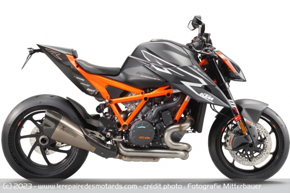 La 1290 Super Duke RR revendique 180 ch pour 180 kg à sec La 1290 Super Duke RR revendique 180 ch pour 180 kg à sec