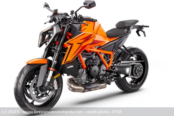 Roadster KTM 1390 Super Duke R Roadster KTM 1390 Super Duke R