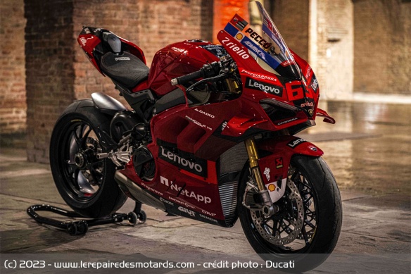 Ducati Panigale V4 Bagnaia Champion Replica Ducati Panigale V4 Bagnaia Champion Replica