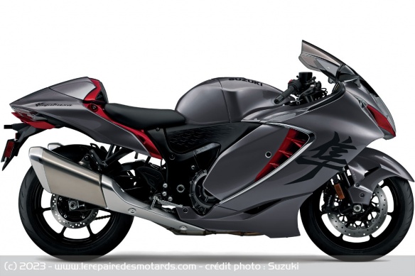 Sportive Suzuki Hayabusa 2023 Metallic Thunder Grey / Candy Daring Red Sportive Suzuki Hayabusa 2023 Metallic Thunder Grey / Candy Daring Red