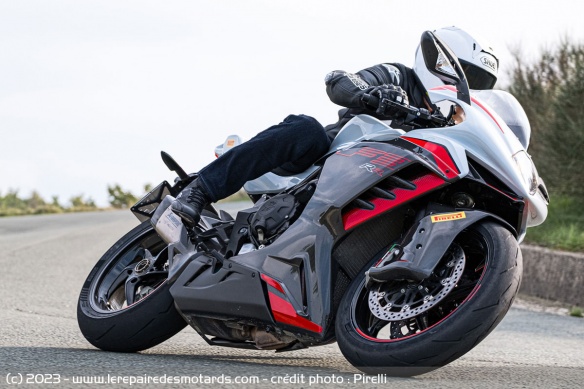 Pneu Pirelli Diablo Supercorsa V4 SP Pneu Pirelli Diablo Supercorsa V4 SP