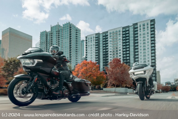 Bagger Harley-Davidson CVO Road Glide ST Bagger Harley-Davidson CVO Road Glide ST
