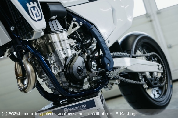Supermotard Husqvarna FS 450 2025 Supermotard Husqvarna FS 450 2025
