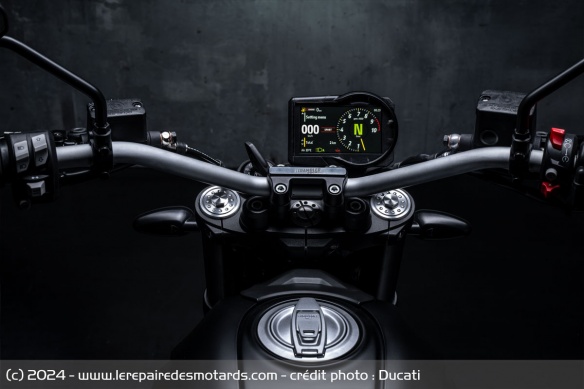 Moto Ducati Scrambler Icon Dark Moto Ducati Scrambler Icon Dark