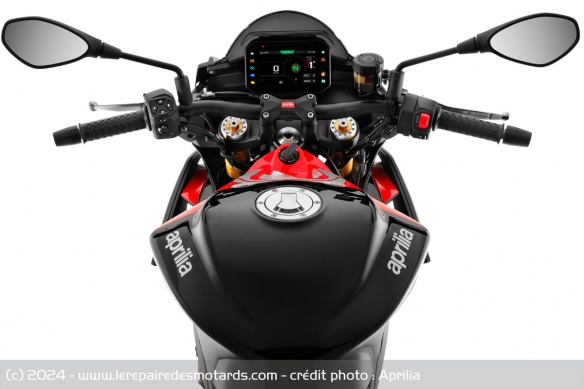 Aprilia Tuono 660 Factory 2025 Aprilia Tuono 660 Factory 2025