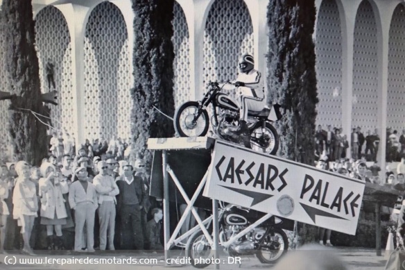 Le saut qui a fait connaitre Knievel dans le monde entier Le saut qui a fait connaitre Knievel dans le monde entier