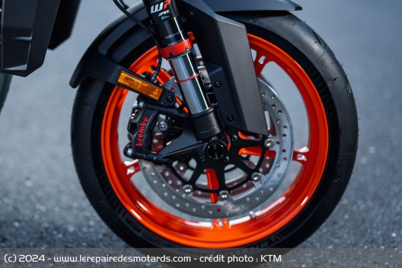 Roadster KTM 990 Duke R Roadster KTM 990 Duke R