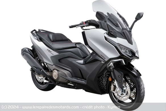 Maxi-scooter Kymco AK Premium 575 Maxi-scooter Kymco AK Premium 575