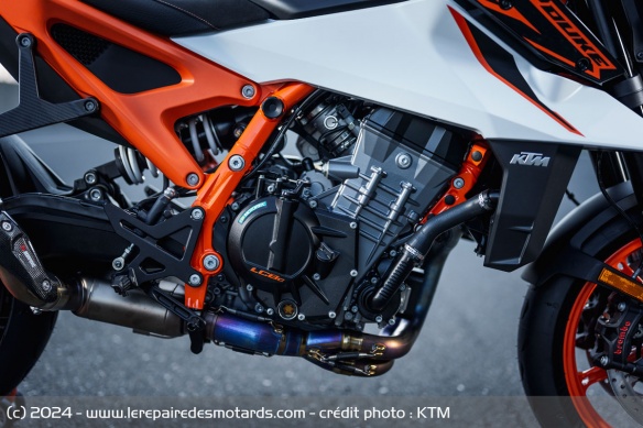 Roadster KTM 990 Duke R Roadster KTM 990 Duke R
