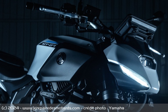 Le phare avant de la Yamaha MT-07 Le phare avant de la Yamaha MT-07