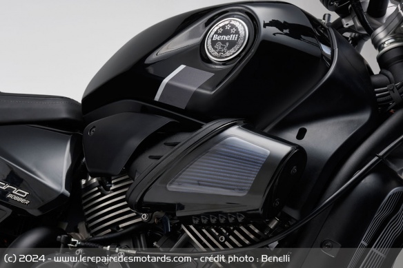Custom Benelli Leoncino Bobber 400 Custom Benelli Leoncino Bobber 400
