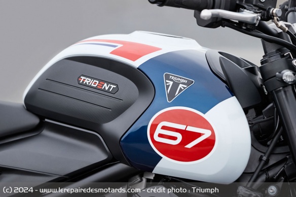 Le réservoir de la Triumph Trident Triple Tribute Le réservoir de la Triumph Trident Triple Tribute