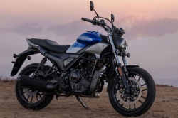 Roadster Hero Mavrick 440
