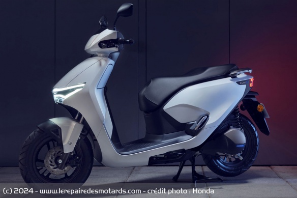Scooter électrique Honda CUV e: Scooter électrique Honda CUV e: