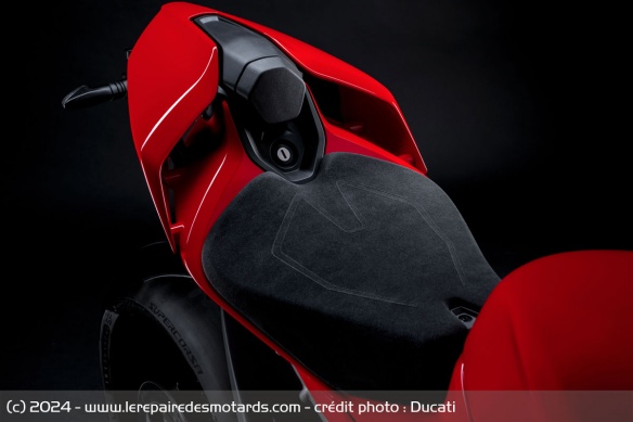 Sportive Ducati Panigale V4 S 2025 Sportive Ducati Panigale V4 S 2025